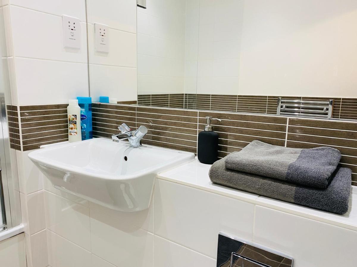 Spacious Two Bedroom Apartment In Balham London Kültér fotó