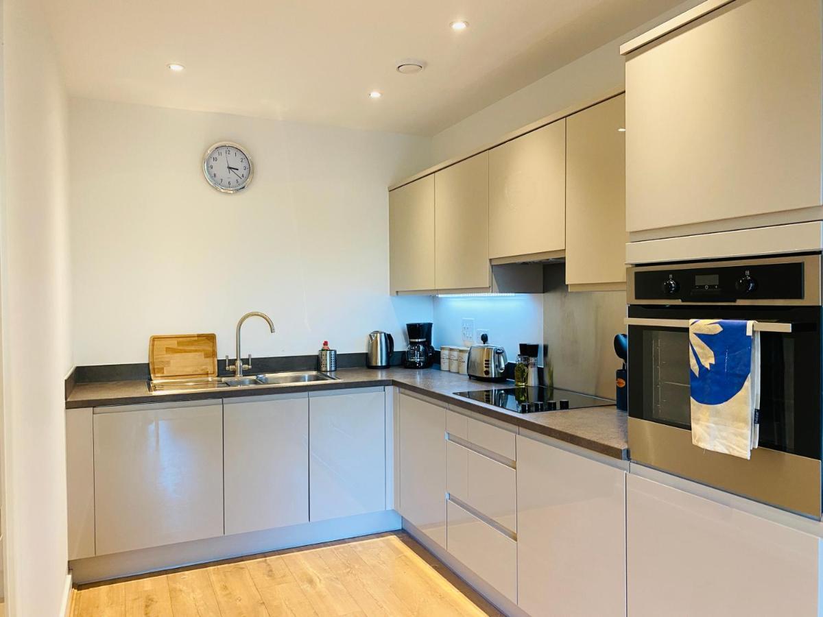 Spacious Two Bedroom Apartment In Balham London Kültér fotó